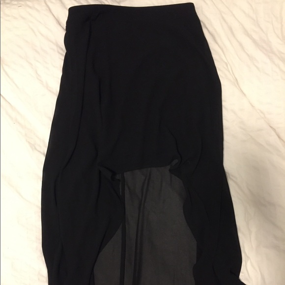 Black skirt - Picture 1 of 3